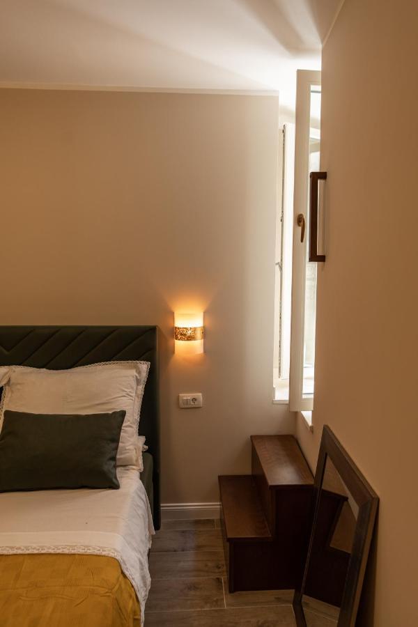 Stanley Helenski - Apartment In Old Town ชิเบนิก ภายนอก รูปภาพ